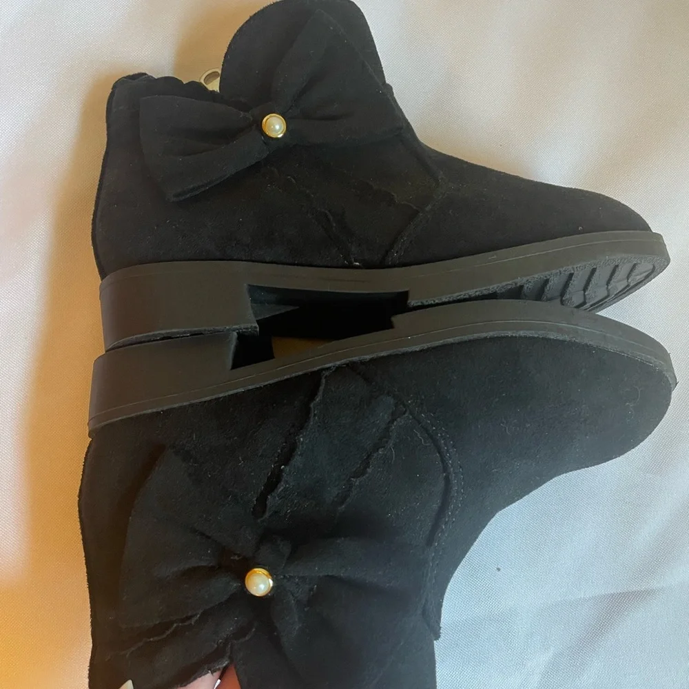 Pandaninjia Clara Black Suede Kids Zip Boots with‎ Bow Detail, NWOT, Size 11
